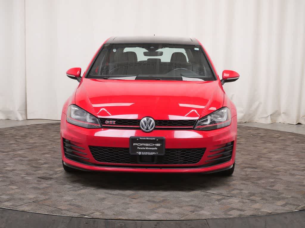 Thumbnail: 2017 Volkswagen Golf - 10