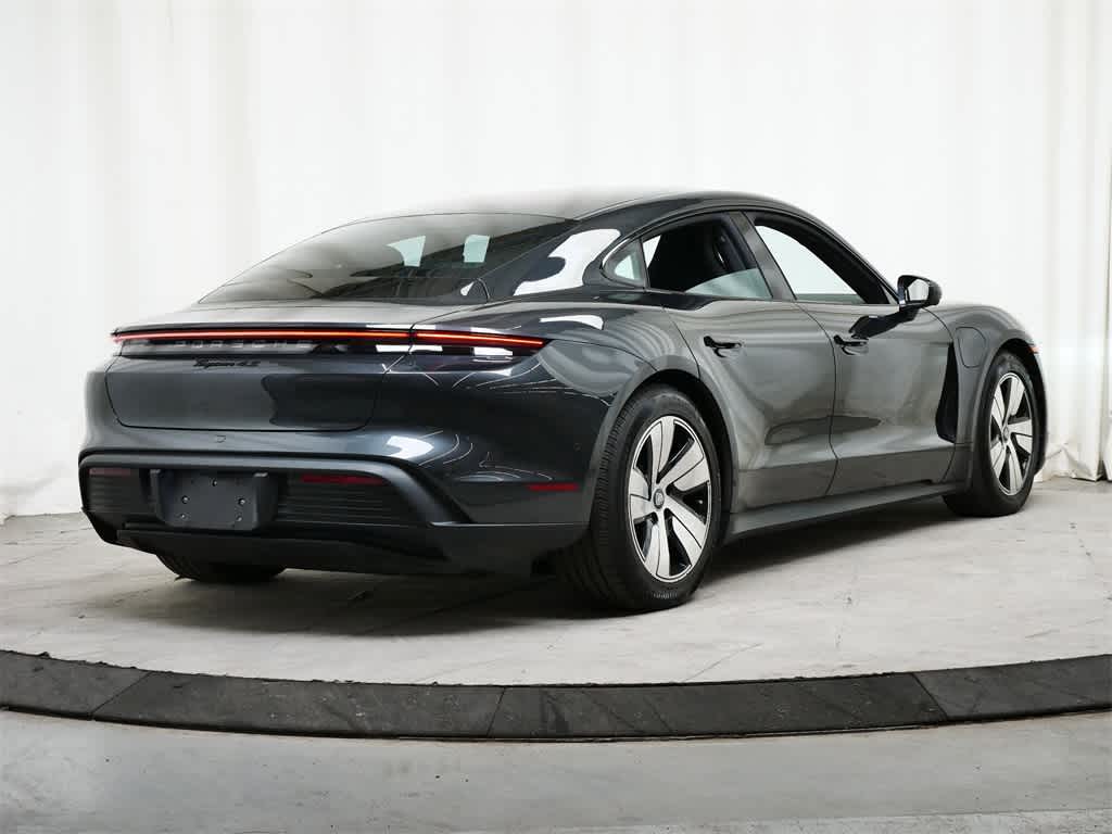 Thumbnail: 2022 Porsche Taycan - 7