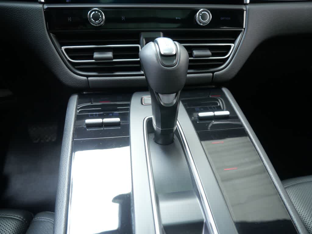 Thumbnail: 2024 Porsche Macan - 22