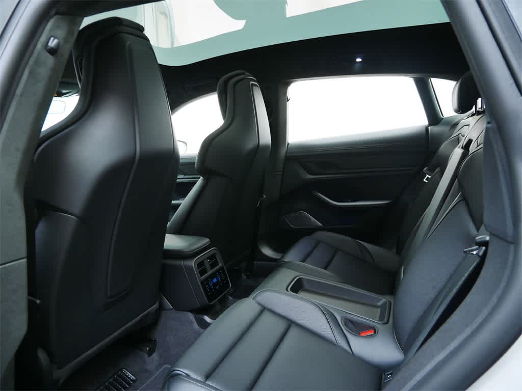 Thumbnail: 2026 Porsche Taycan - 14