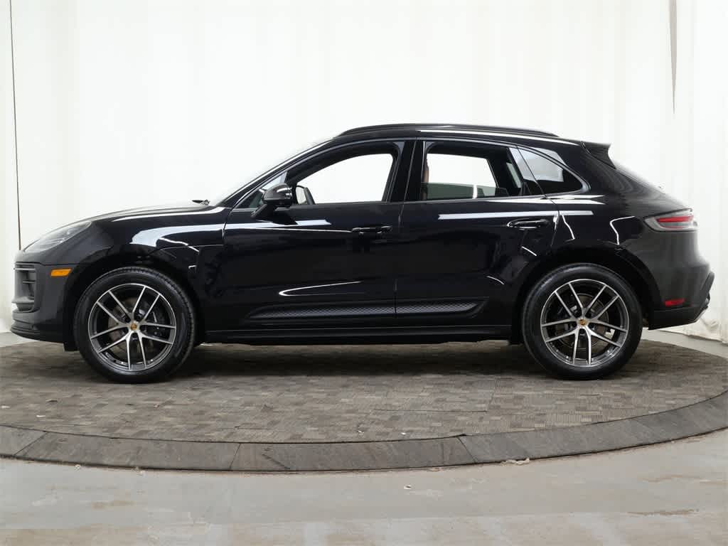 Thumbnail: 2026 Porsche Macan - 2