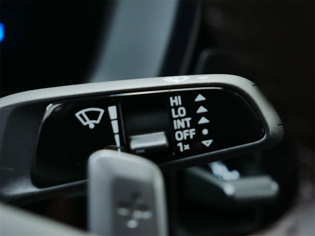 Thumbnail: 2025 Porsche Panamera - 24