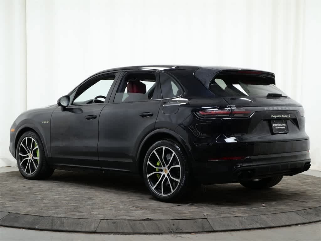 Thumbnail: 2021 Porsche Cayenne - 3