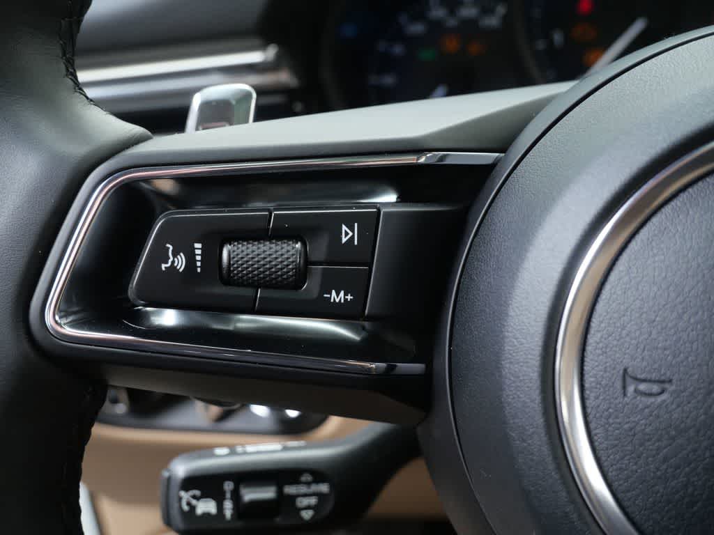 Thumbnail: 2026 Porsche Macan - 19