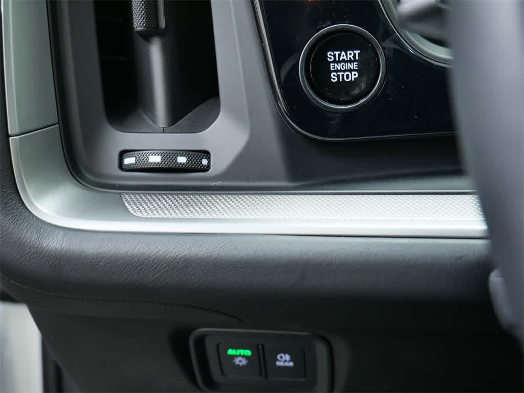 Thumbnail: 2025 Porsche Cayenne - 18