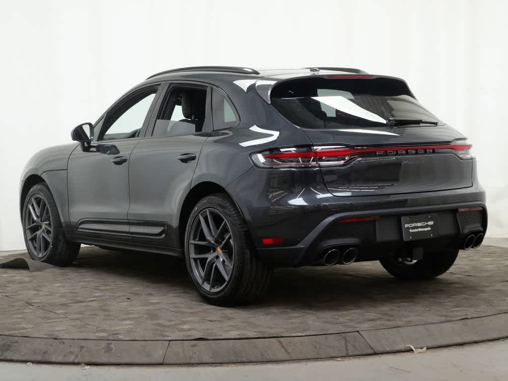 Thumbnail: 2026 Porsche Macan - 3