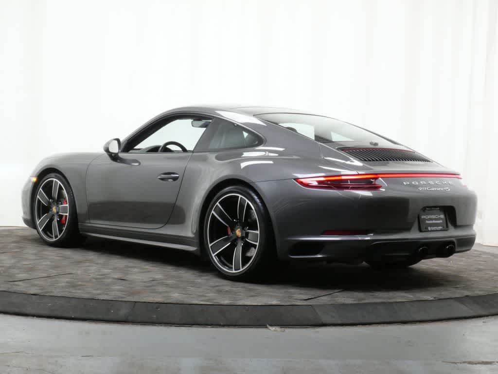 Thumbnail: 2019 Porsche 911 - 3