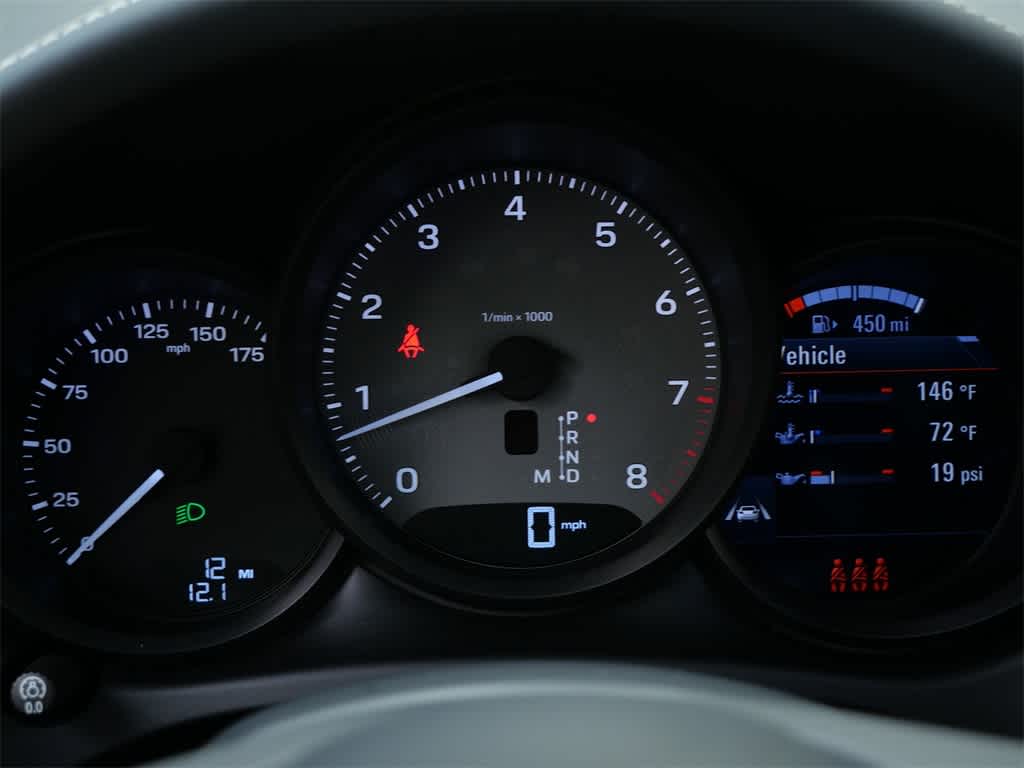 Thumbnail: 2026 Porsche Macan - 27