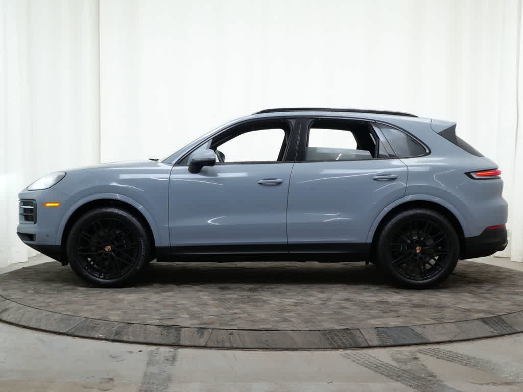 Thumbnail: 2026 Porsche Cayenne - 2