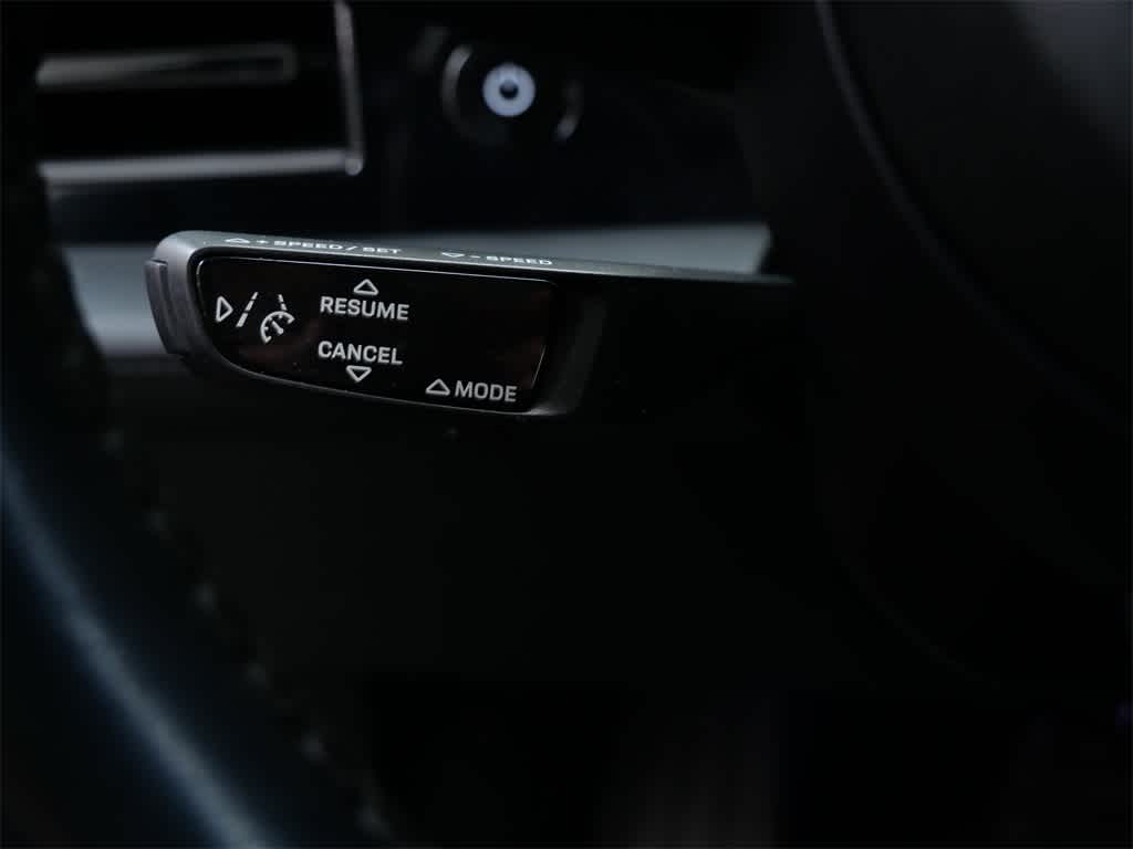 Thumbnail: 2021 Porsche Taycan - 19