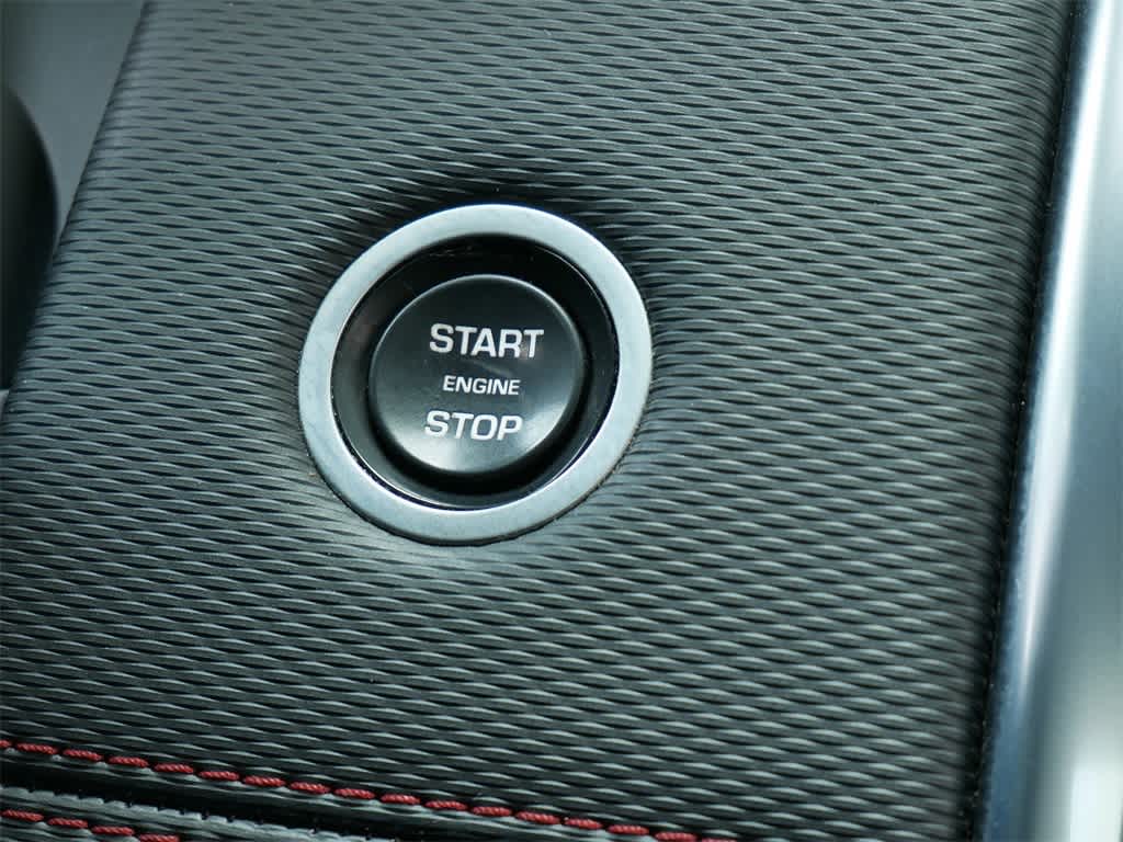 Thumbnail: 2022 Land Rover Discovery Sport - 22