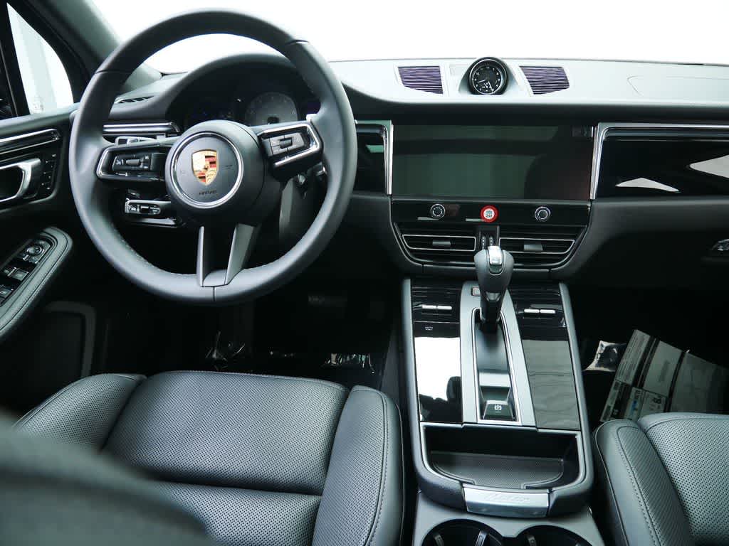 Thumbnail: 2026 Porsche Macan - 16