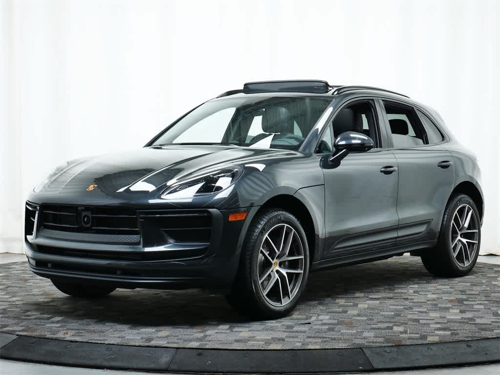 Thumbnail: 2025 Porsche Macan - 1
