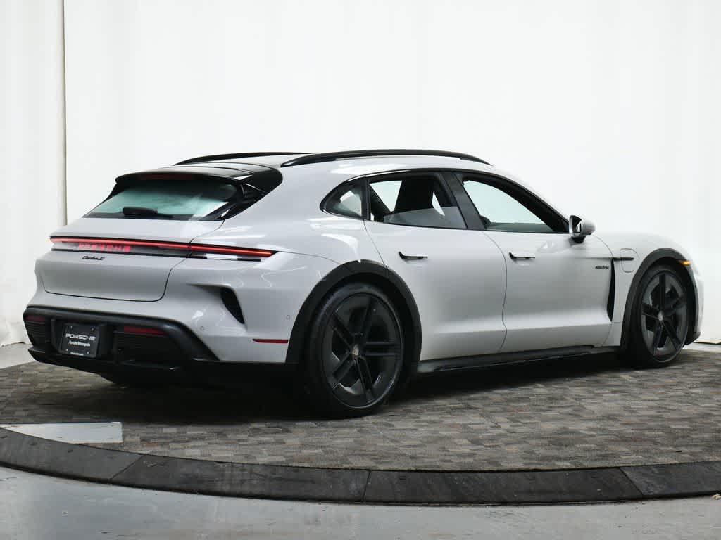 Thumbnail: 2026 Porsche Taycan - 8