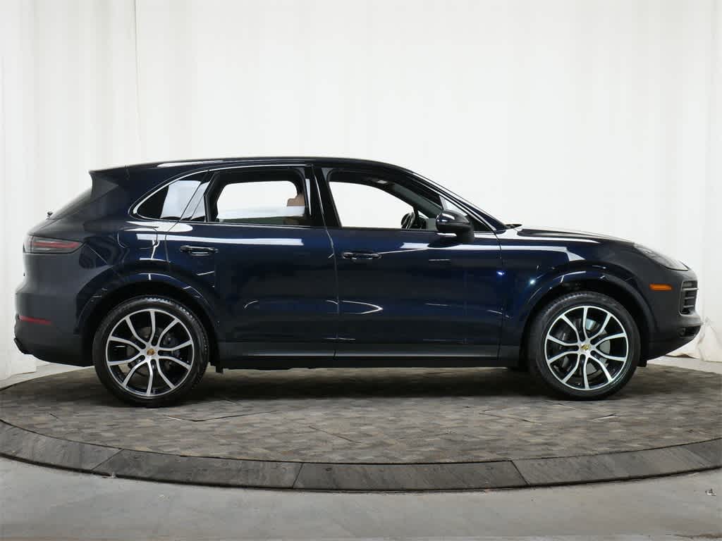 Thumbnail: 2023 Porsche Cayenne - 8
