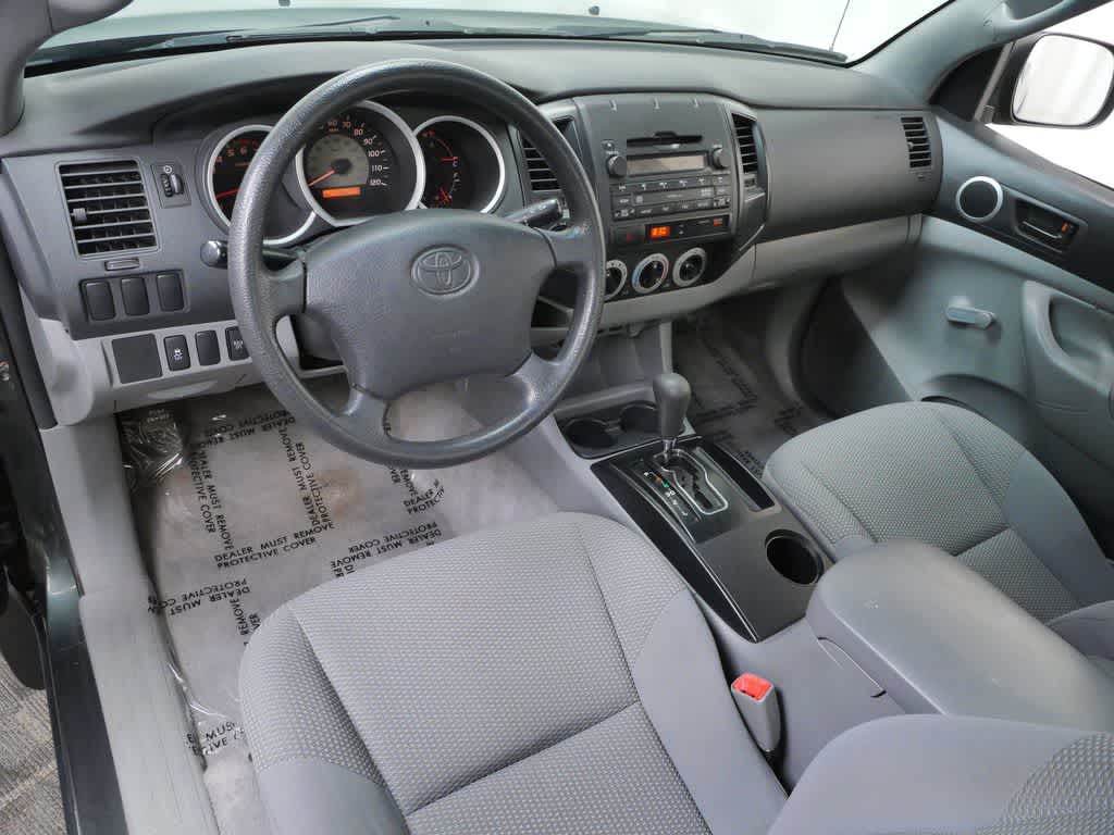 Thumbnail: 2011 Toyota Tacoma - 16