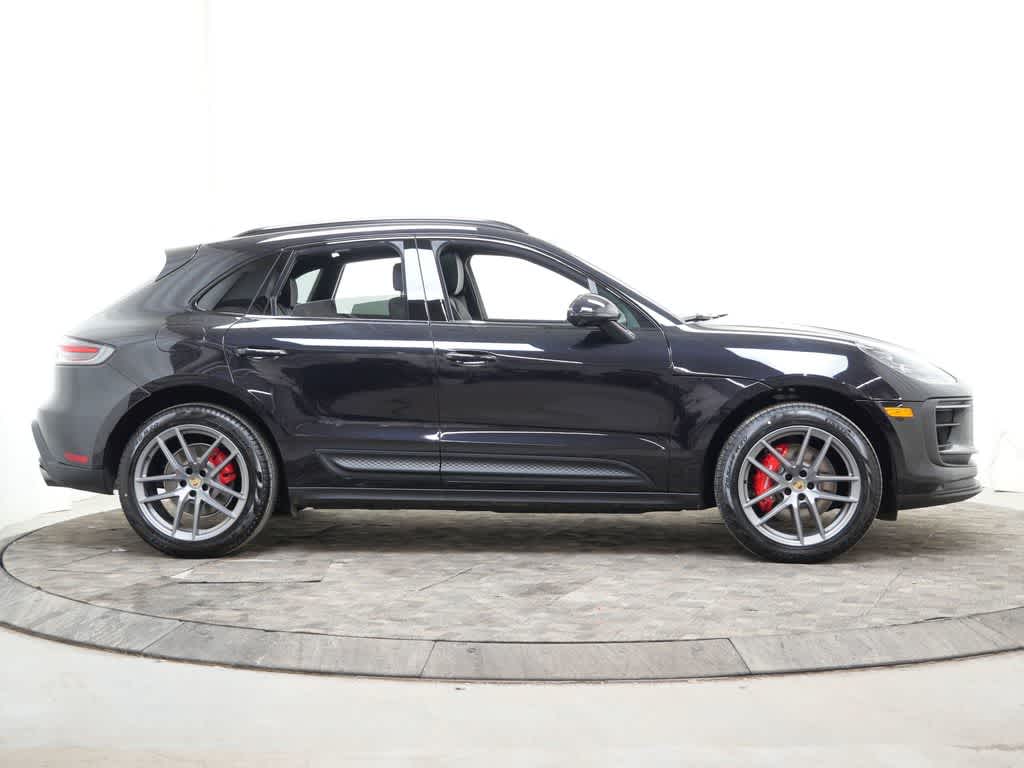 Thumbnail: 2026 Porsche Macan - 8