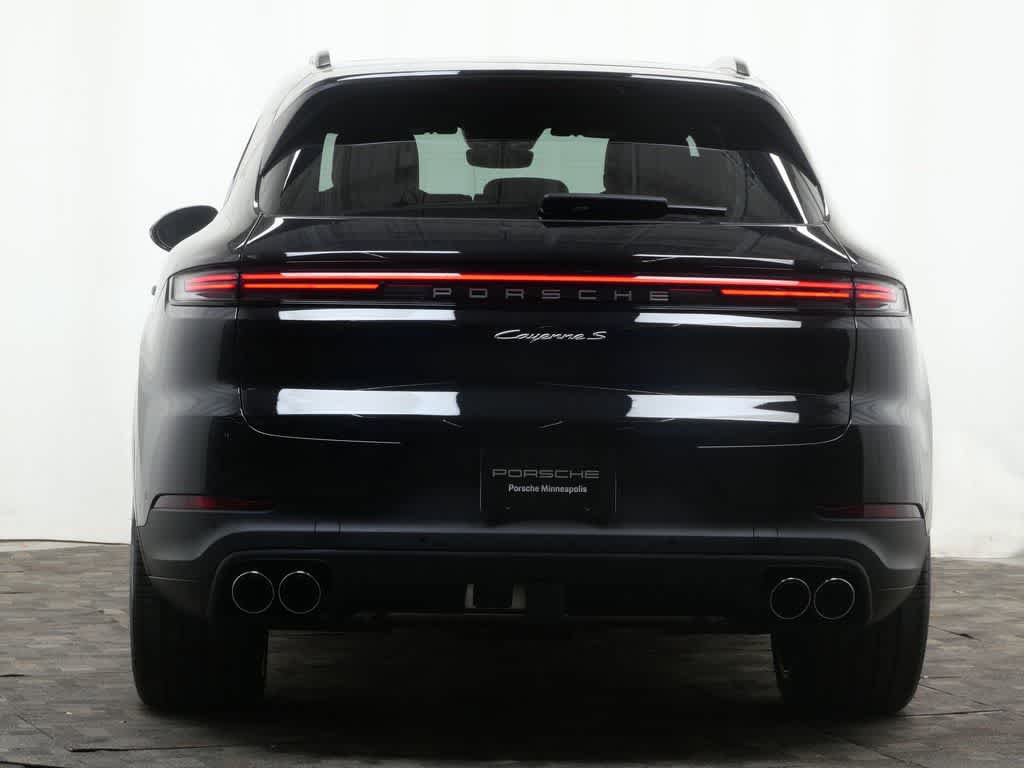 Thumbnail: 2026 Porsche Cayenne - 6