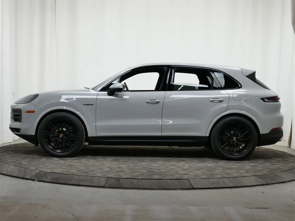 Thumbnail: 2025 Porsche Cayenne - 2