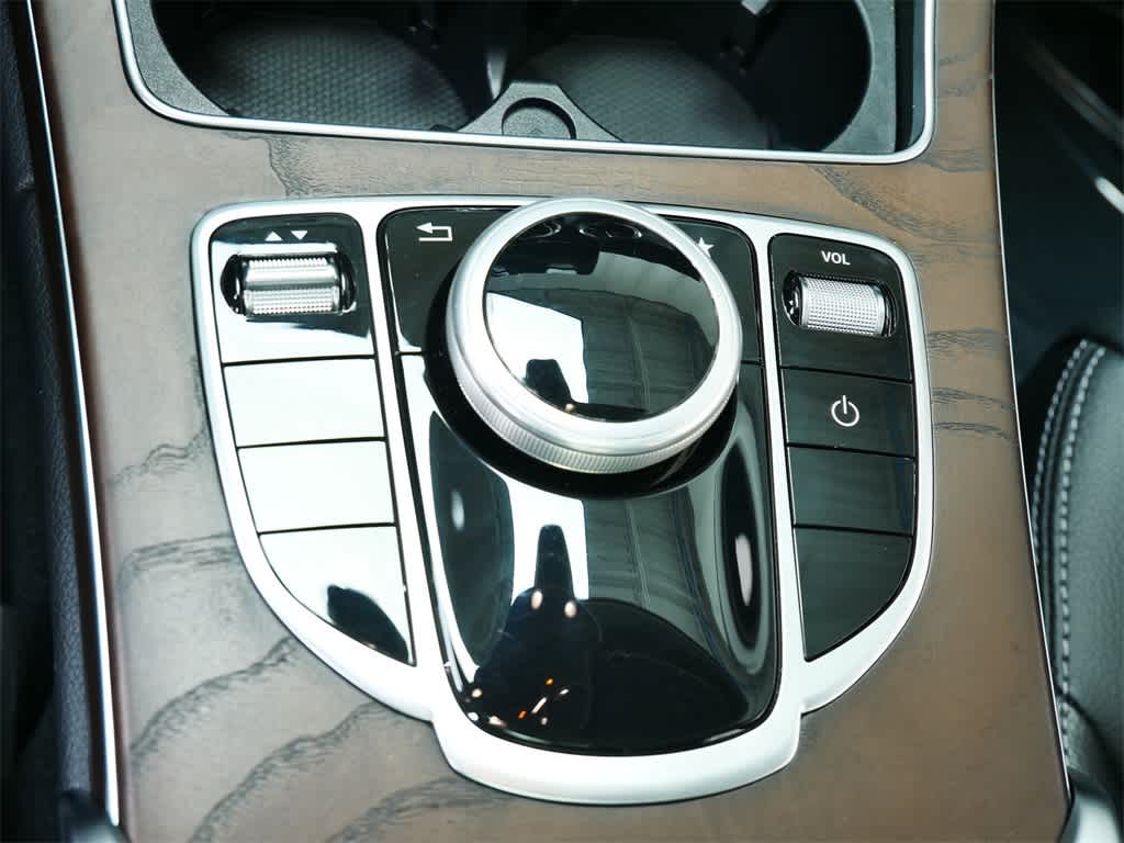 Thumbnail: 2017 Mercedes-Benz C-Class - 21