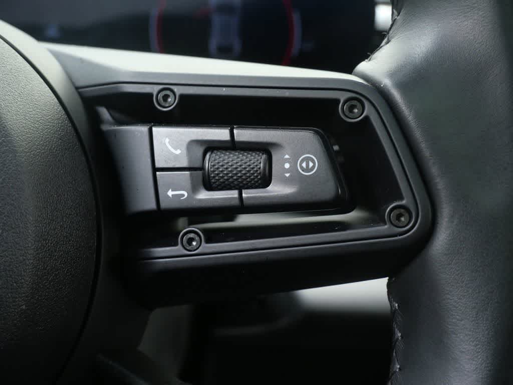 Thumbnail: 2024 Porsche Macan - 21