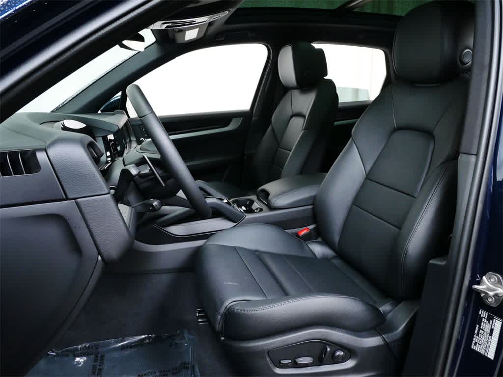 Thumbnail: 2025 Porsche Cayenne - 5