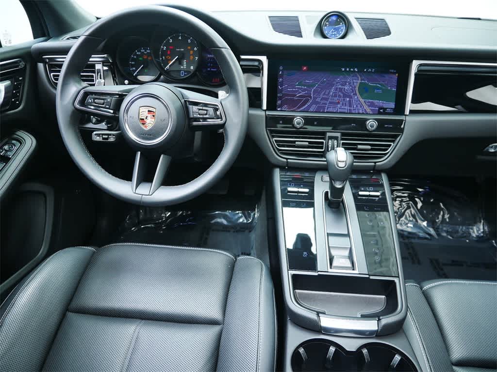 Thumbnail: 2024 Porsche Macan - 15