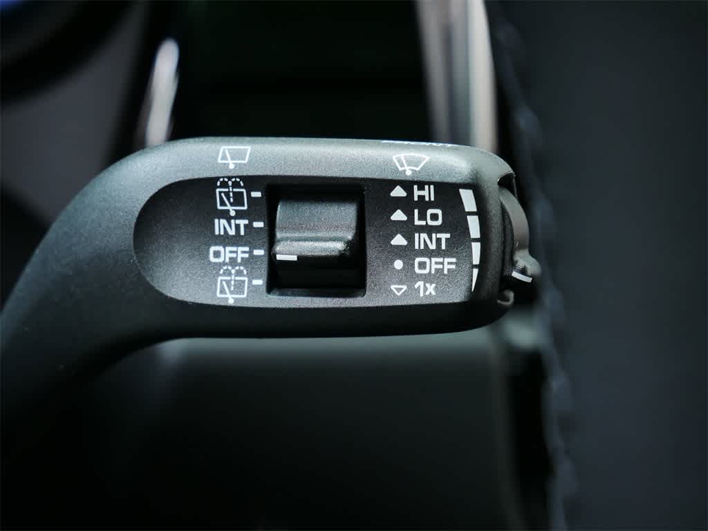 Thumbnail: 2026 Porsche Macan - 23