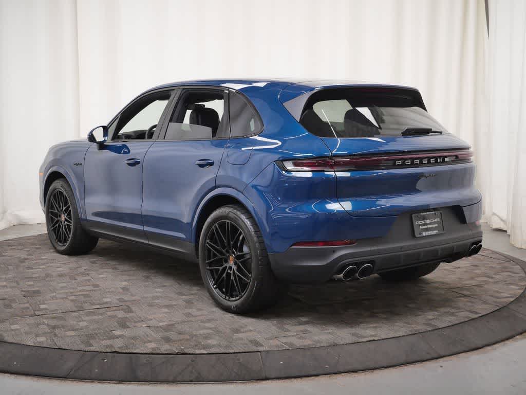 Thumbnail: 2026 Porsche Cayenne - 3