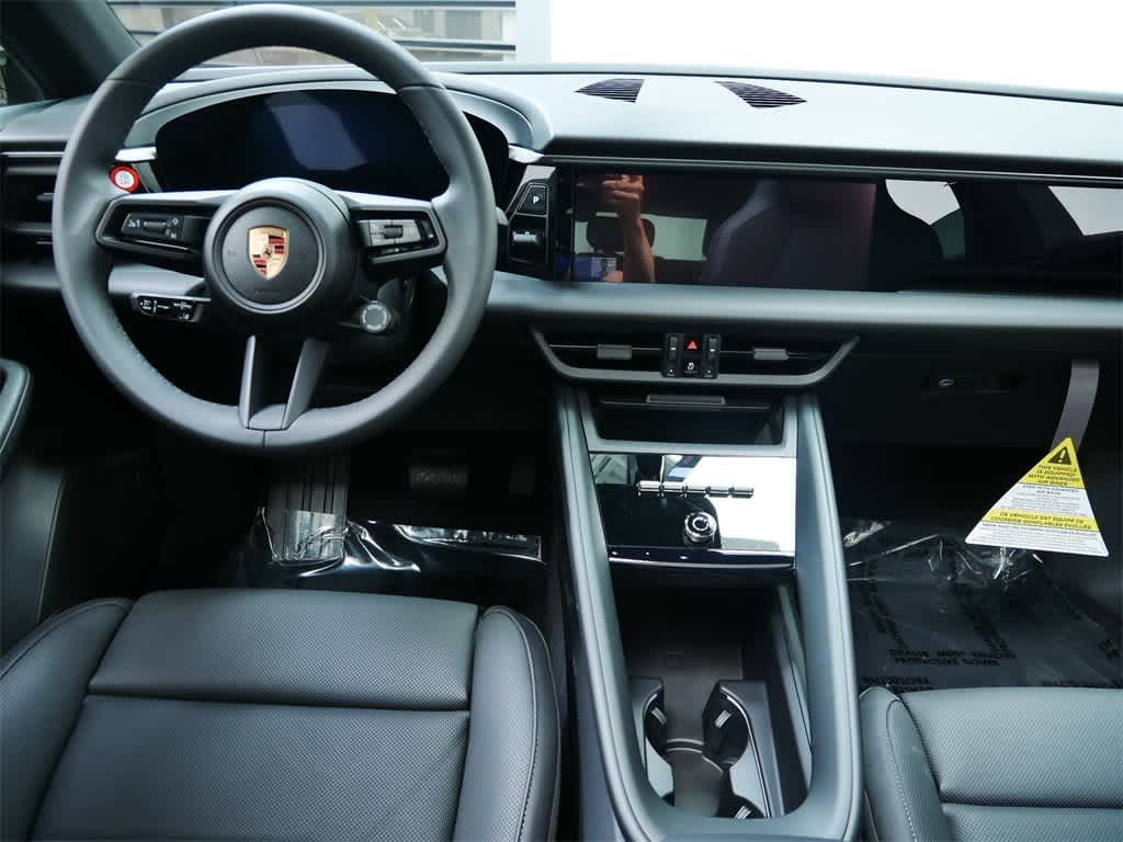 Thumbnail: 2025 Porsche Macan - 17