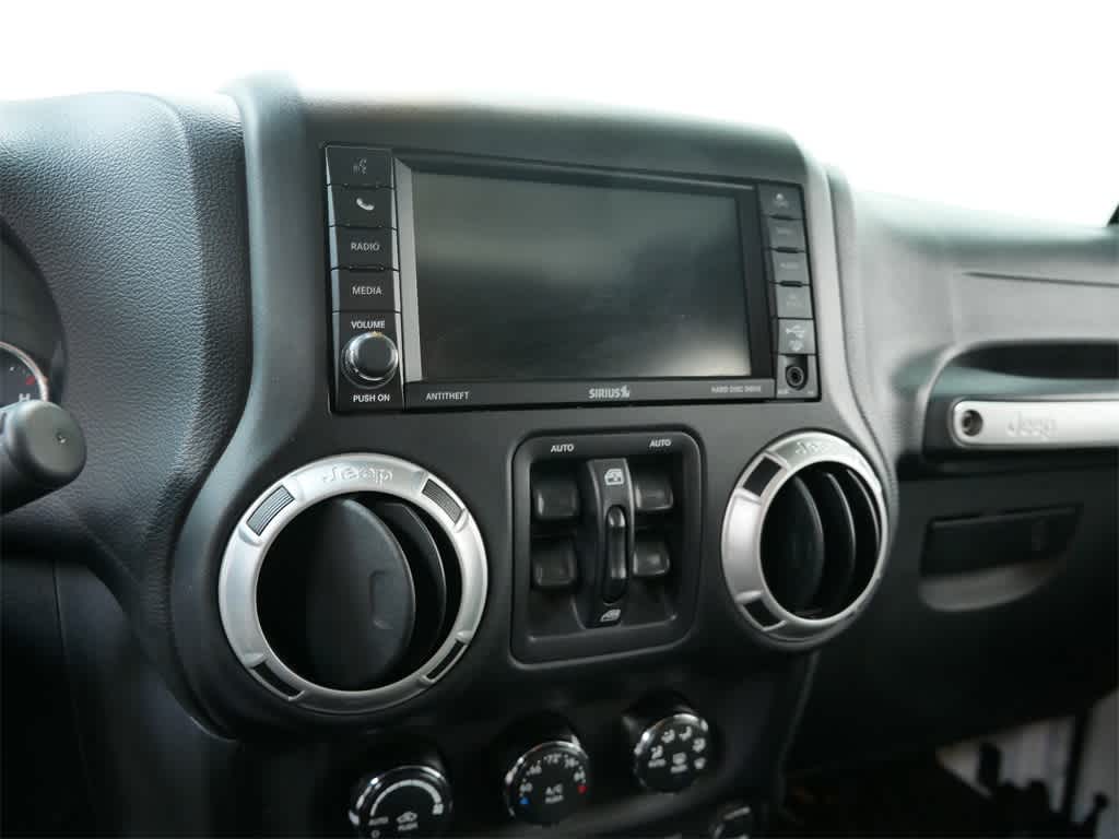 Thumbnail: 2017 Jeep Wrangler - 23