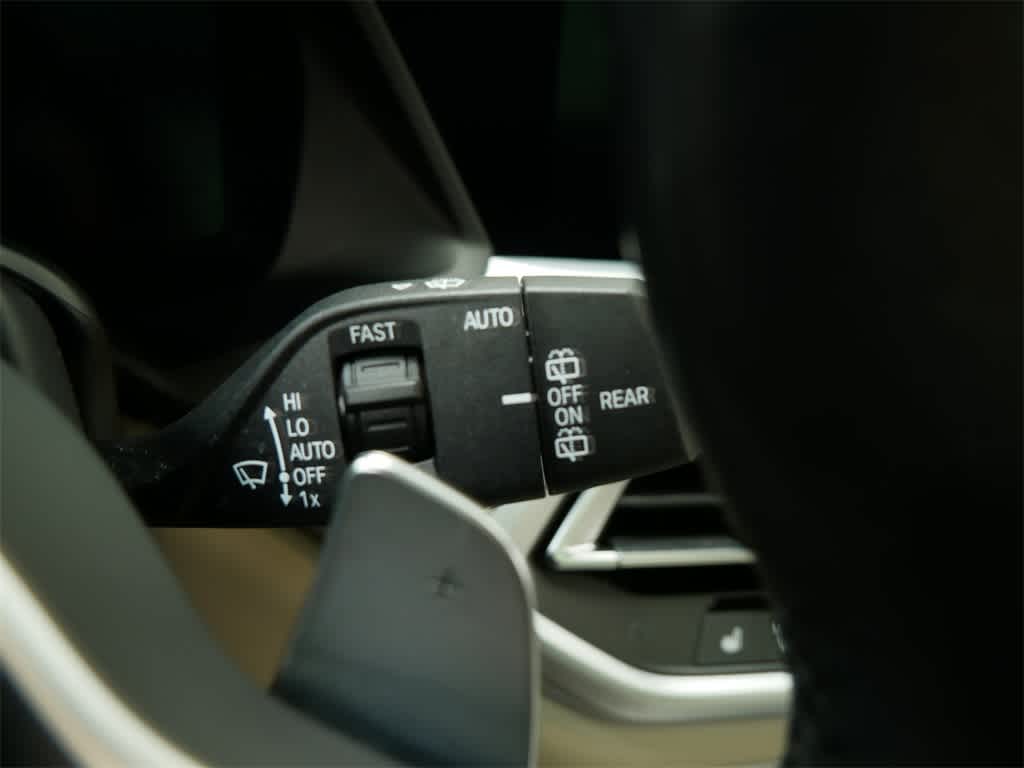 Thumbnail: 2021 BMW X5 - 23