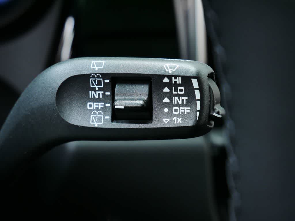 Thumbnail: 2026 Porsche Macan - 23