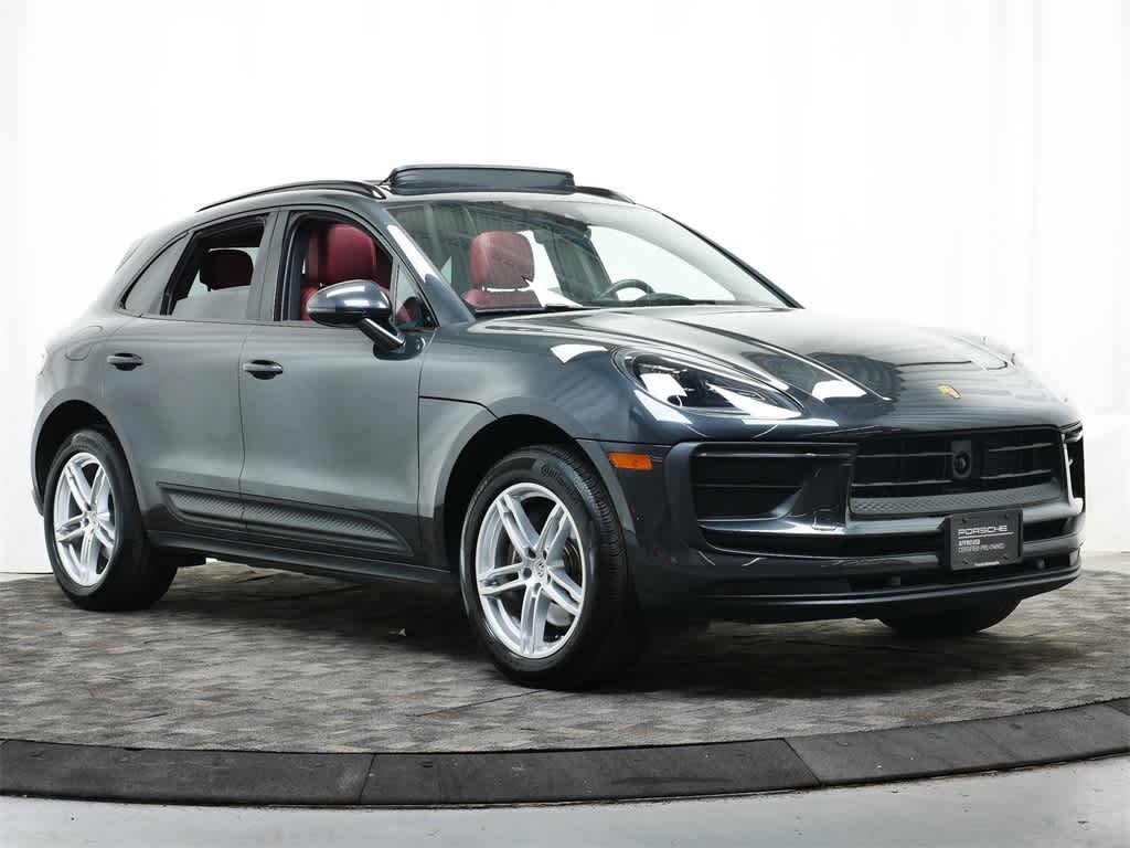 Thumbnail: 2023 Porsche Macan - 9