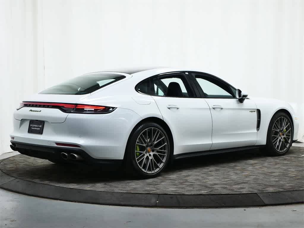 Thumbnail: 2023 Porsche Panamera - 7