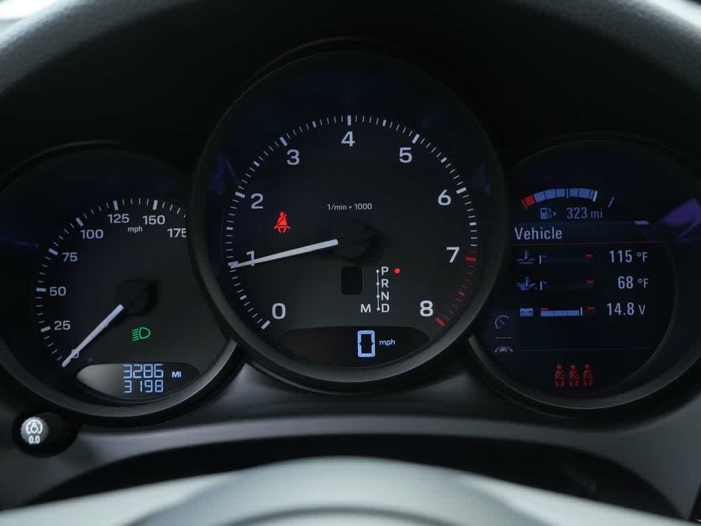 Thumbnail: 2026 Porsche Macan - 20