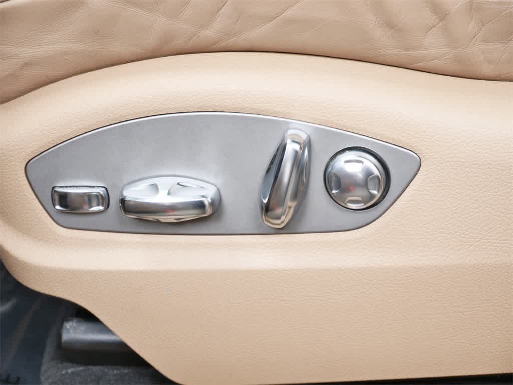 Thumbnail: 2023 Porsche Macan - 12