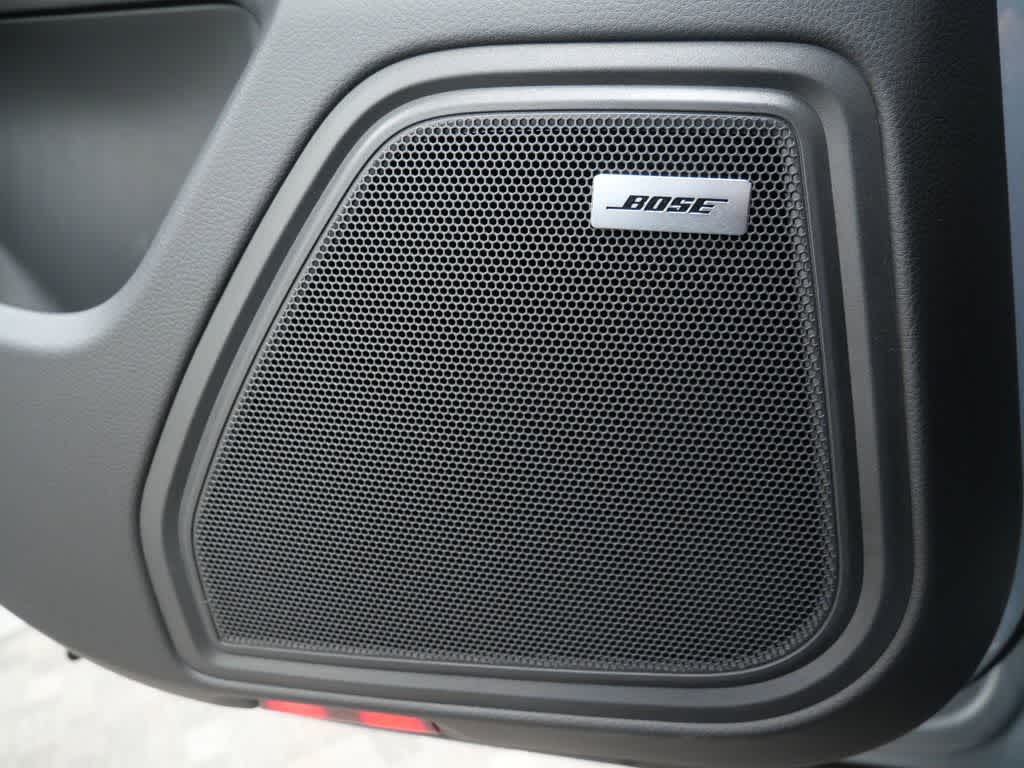 Thumbnail: 2026 Porsche Macan - 17