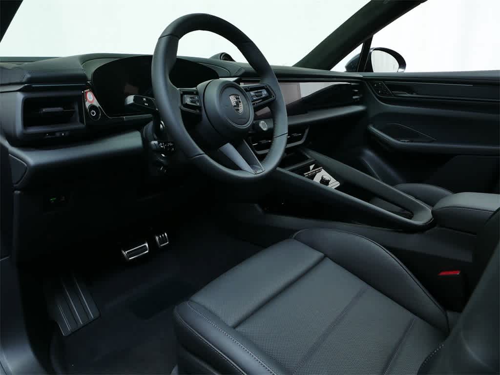 Thumbnail: 2025 Porsche Macan - 4