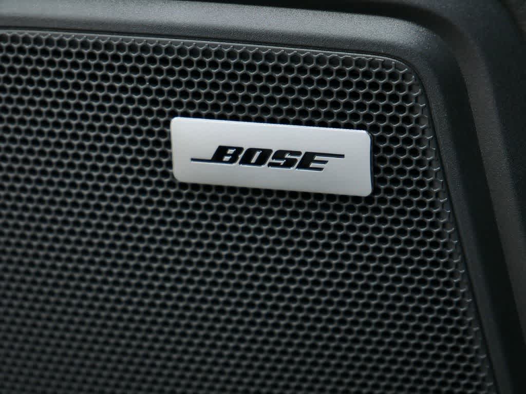 Thumbnail: 2026 Porsche Macan - 17