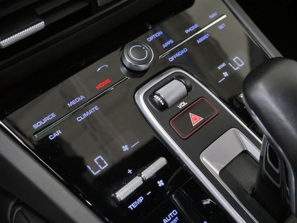 Thumbnail: 2023 Porsche Cayenne - 24