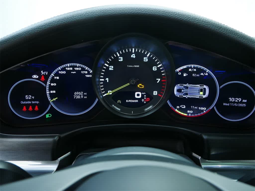 Thumbnail: 2023 Porsche Panamera - 25