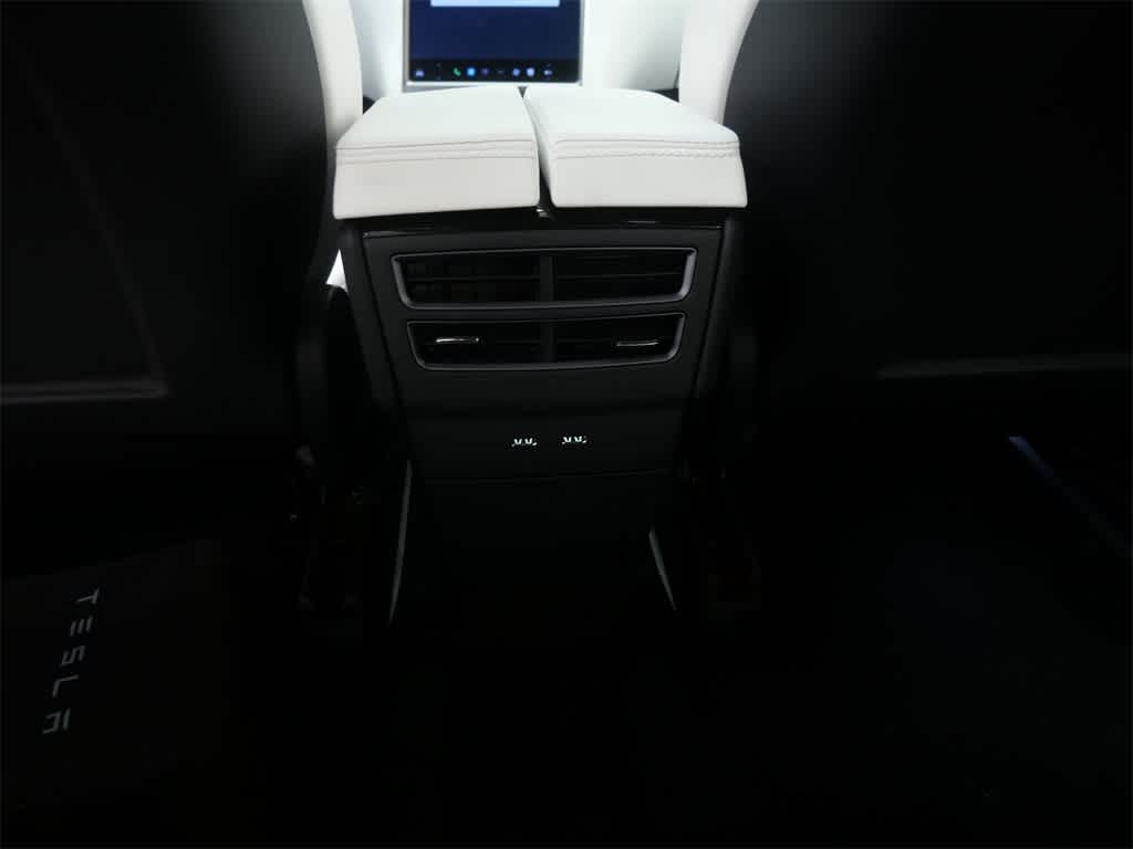 Thumbnail: 2020 Tesla Model X - 18