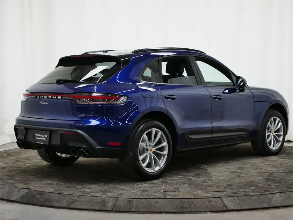Thumbnail: 2026 Porsche Macan - 7