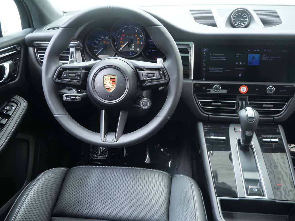 Thumbnail: 2026 Porsche Macan - 16