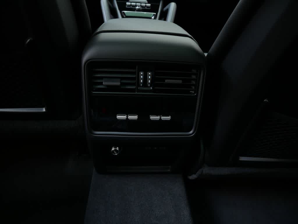 Thumbnail: 2026 Porsche Cayenne - 15
