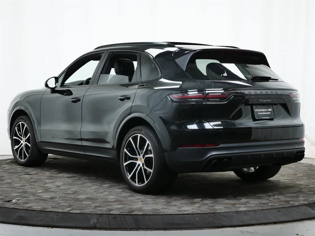 Thumbnail: 2023 Porsche Cayenne - 3