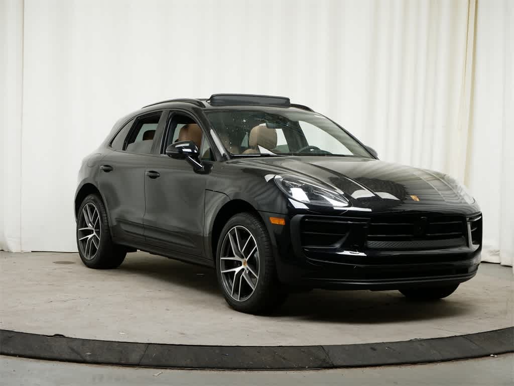 Thumbnail: 2025 Porsche Macan - 9