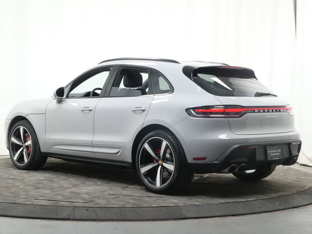 Thumbnail: 2026 Porsche Macan - 3