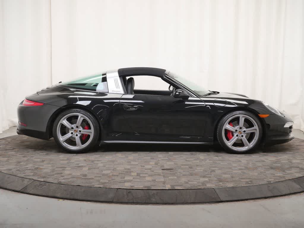 Thumbnail: 2014 Porsche 911 - 8